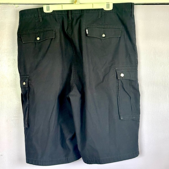 Men’s LEVIS Cargo Shorts Sz 42 BLACK - Picture 2 of 12